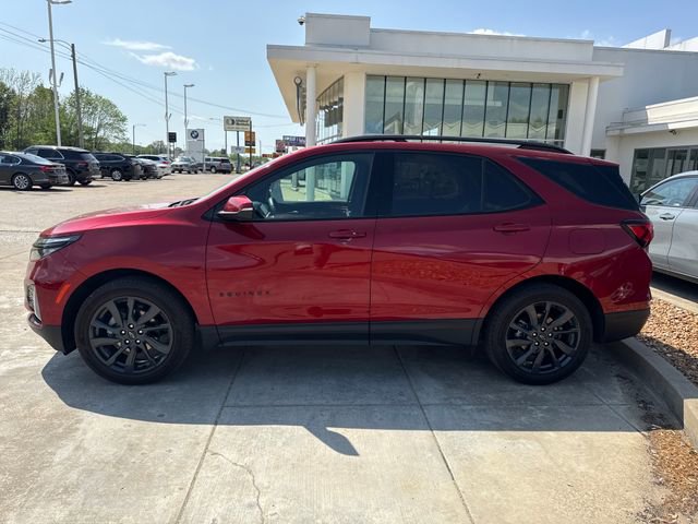 Used 2024 Chevrolet Equinox RS AWD/4WD image 2
