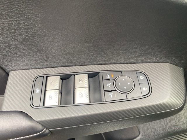 New 2025 Mitsubishi Outlander SE image 17