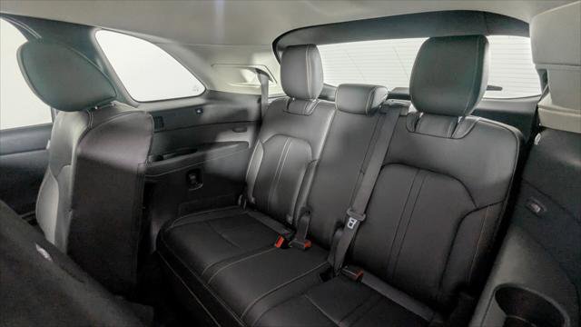 Used 2024 MAZDA CX-90 3.3 Turbo w/ Preferred Plus image 19