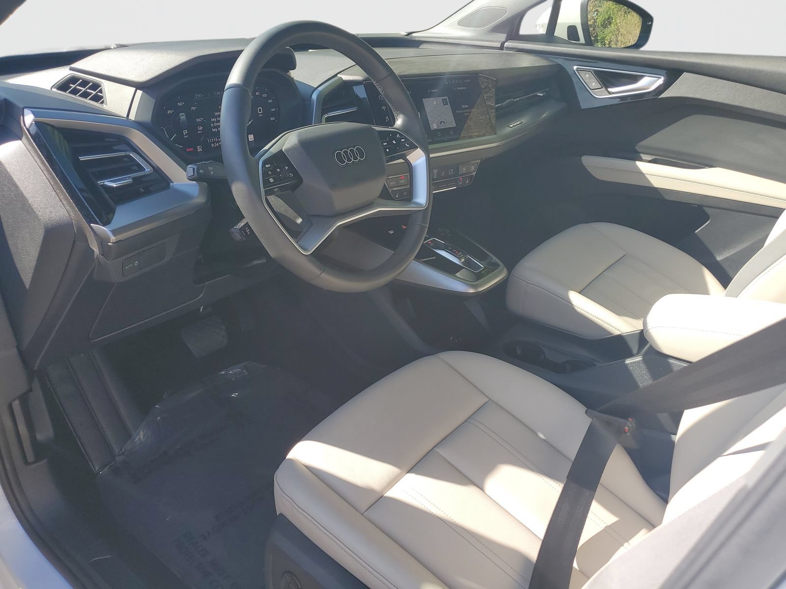 Used 2025 Audi Q4 e-tron Premium w/ Convenience Package RWD image 19
