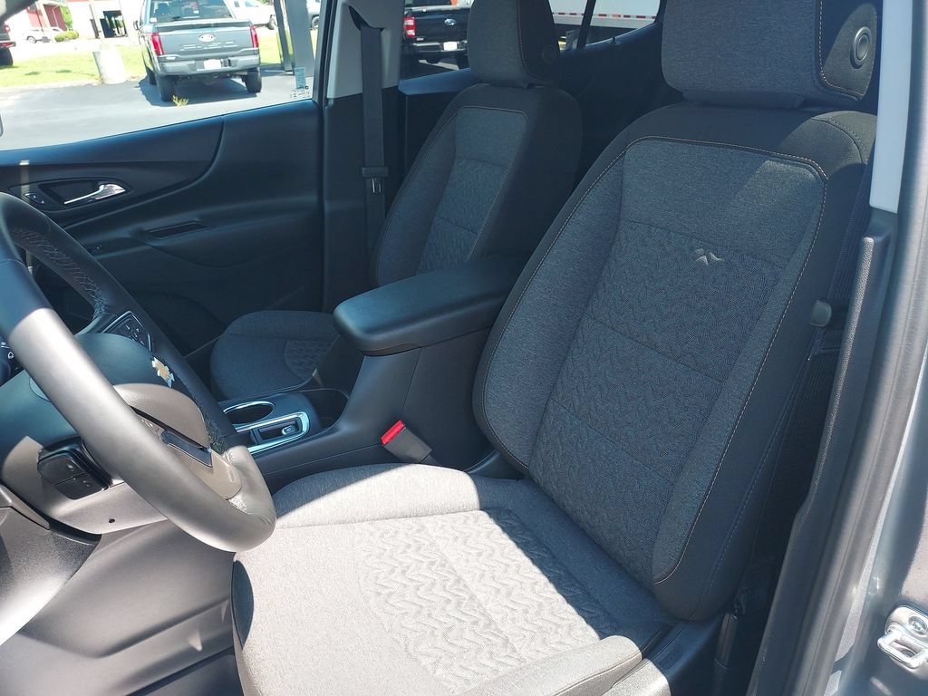 Used 2024 Chevrolet Equinox LT FWD image 17