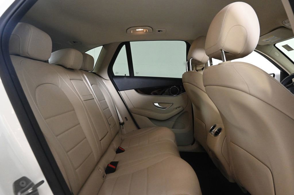 Used 2020 Mercedes-Benz GLC 300 image 17