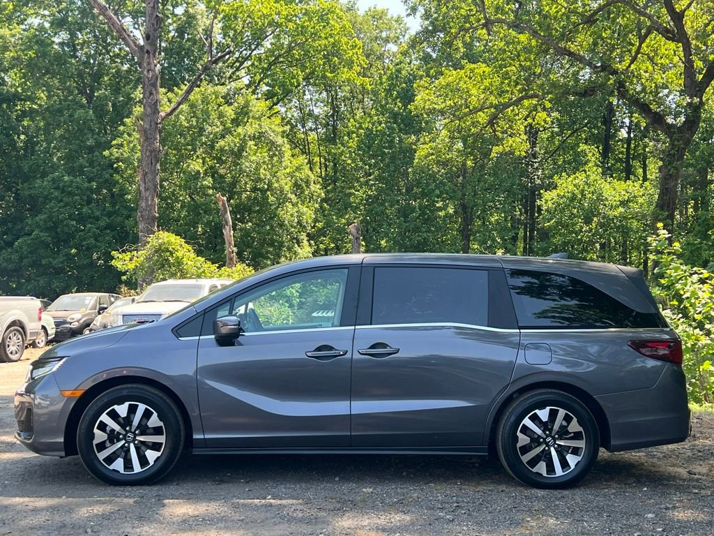Used 2025 Honda Odyssey EX-L image 2