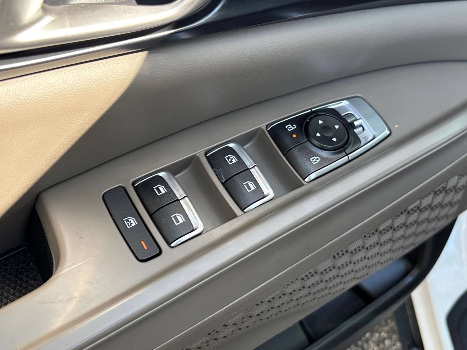 Used 2026 Kia Carnival FWD image 18
