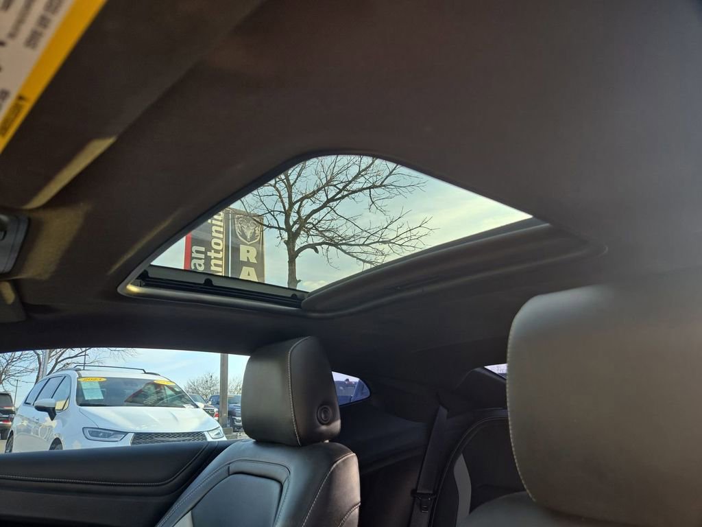 Used 2022 Chevrolet Camaro LT w/ RS Package image 15