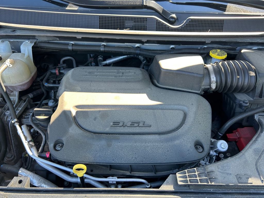 Used 2023 Chrysler Voyager LX FWD image 31