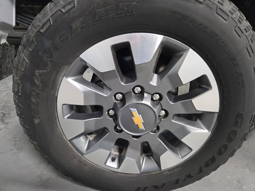 Used 2023 Chevrolet Silverado 2500 Custom w/ Custom Value Package image 45