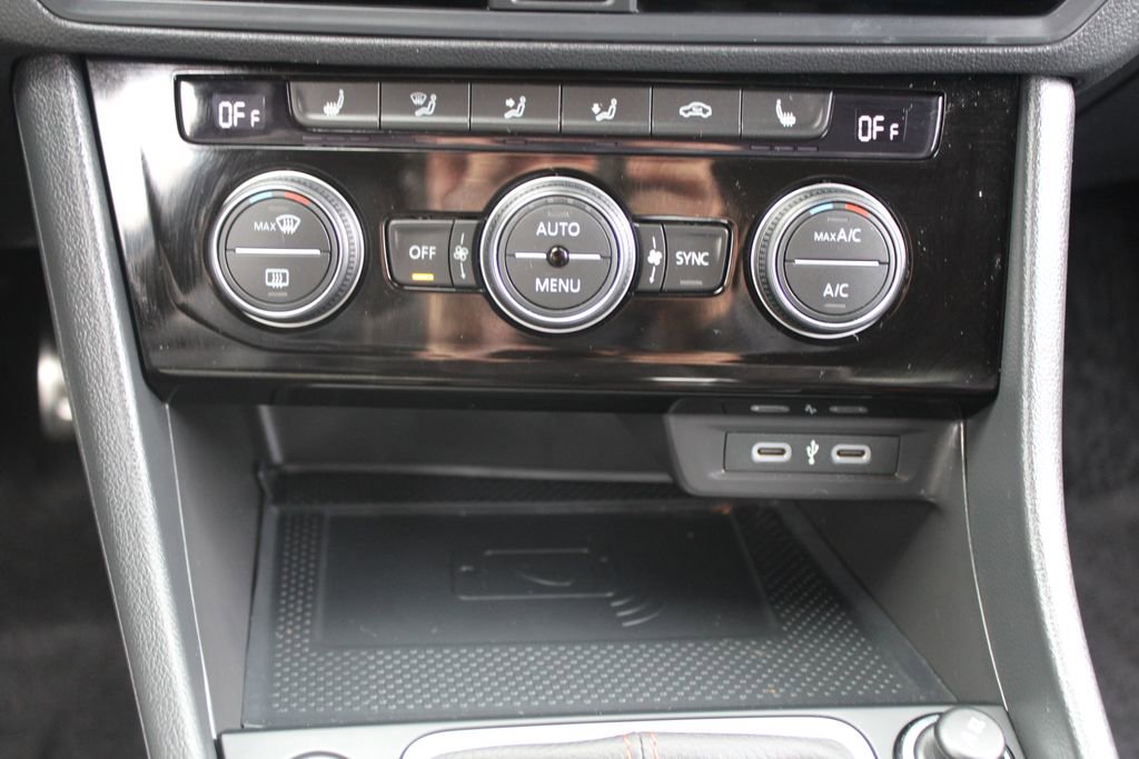 Certified 2024 Volkswagen Jetta GLI 40th Anniversary Edition image 16