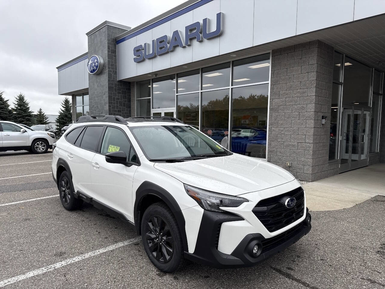 Certified 2025 Subaru Outback Onyx Edition w/ Popular Package #2