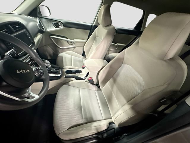Used 2023 Kia Soul LX w/ LX Technology Package FWD image 20
