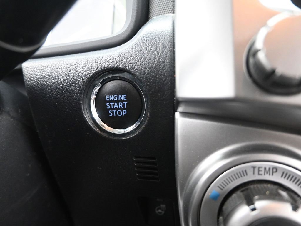 Used 2023 Toyota 4Runner Limited image 30