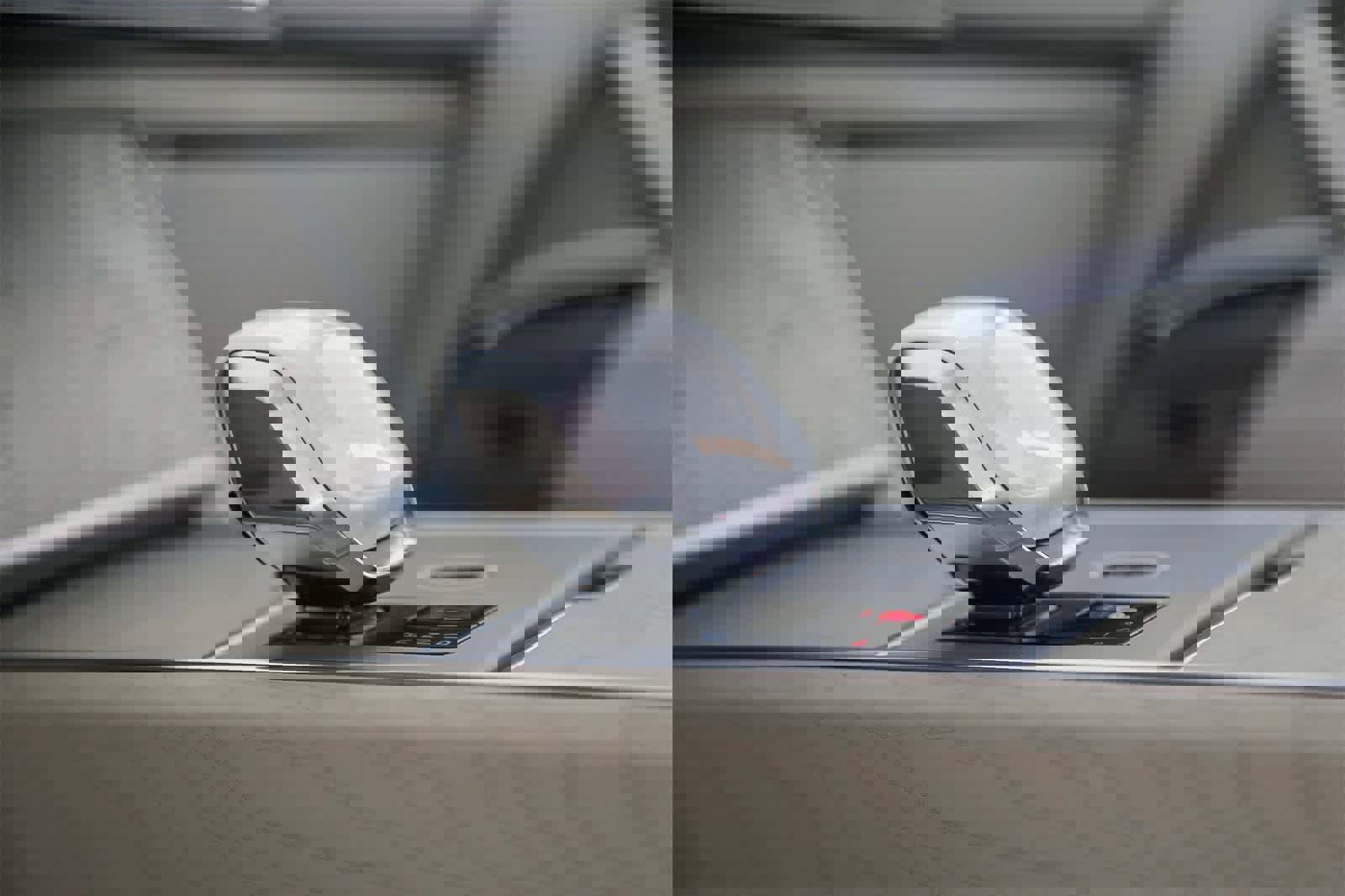 New 2024 Land Rover Range Rover SV image 32