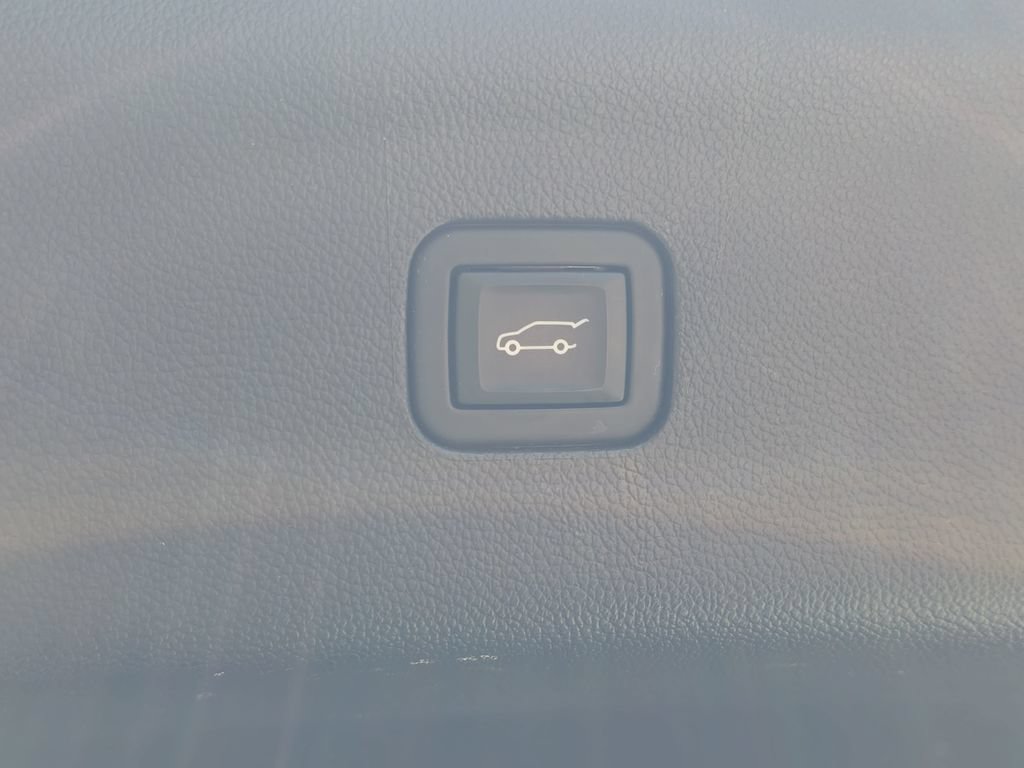 Certified 2023 Buick Enclave Essence w/ Trailering Package, 5000 lbs. AWD/4WD image 14