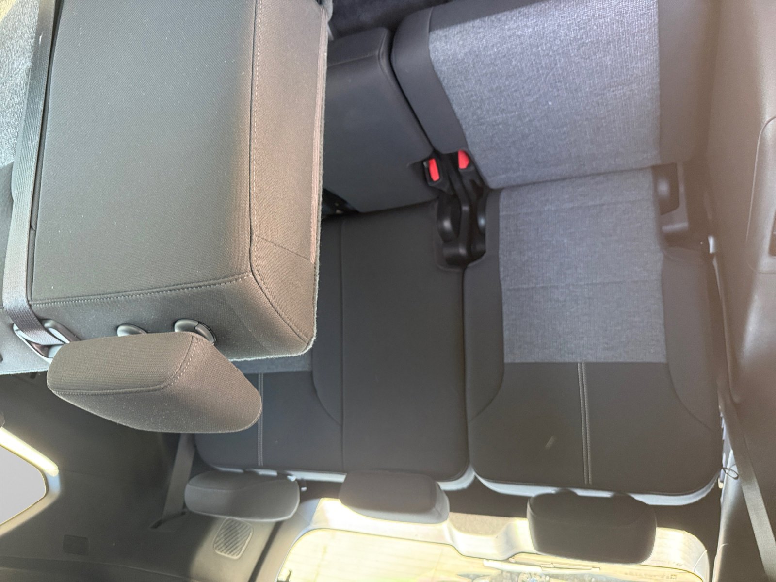 Used 2025 GMC Acadia Elevation image 30