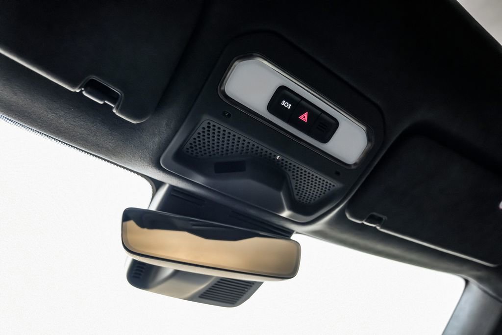 Used 2022 Rivian R1T Adventure image 22