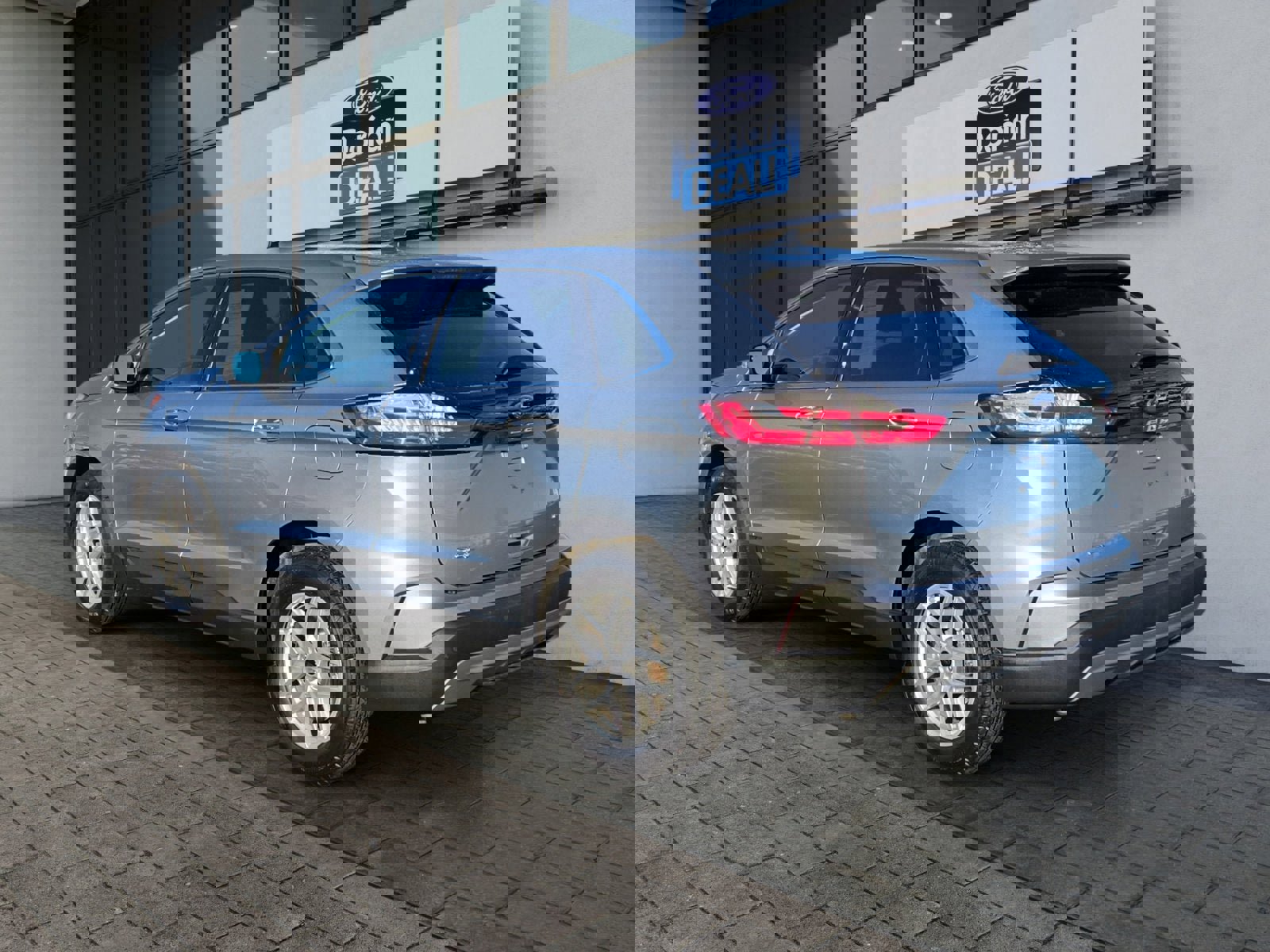 Certified 2024 Ford Edge SEL w/ Convenience Package image 5