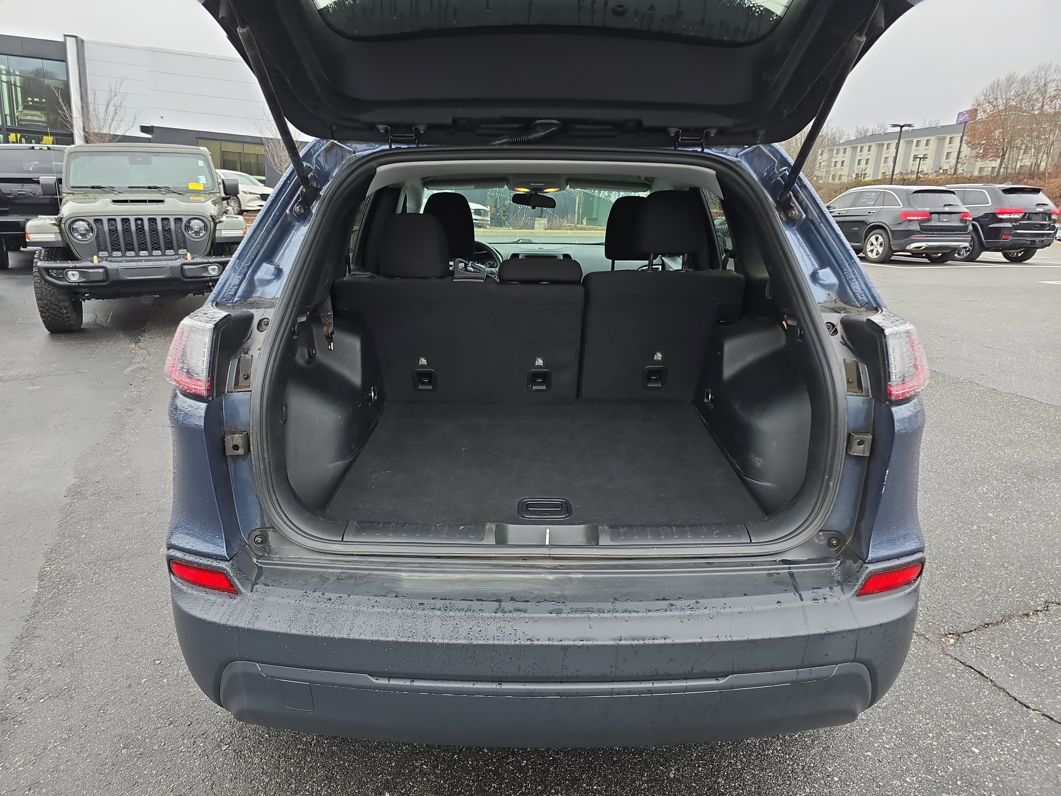 Used 2020 Jeep Cherokee Latitude image 5