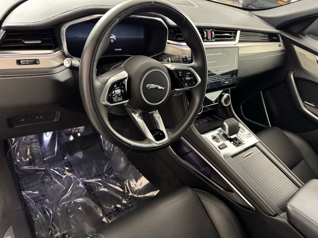 Certified 2025 Jaguar F-PACE R-Dynamic S AWD/4WD image 12