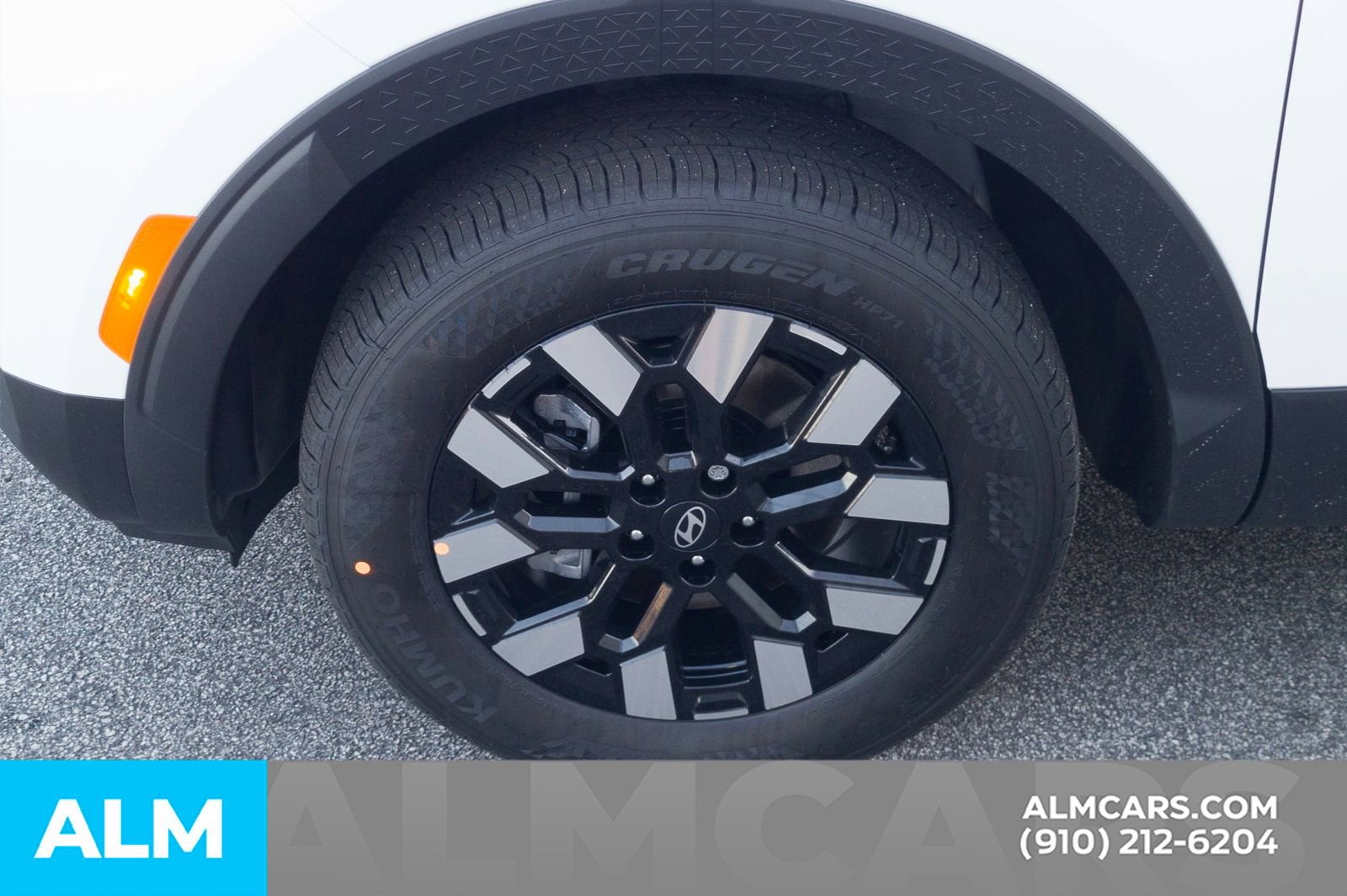 Used 2025 Hyundai Santa Cruz SE image 12