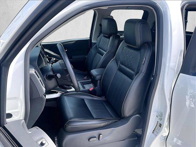 Used 2024 Nissan Frontier SL w/ Technology Package RWD image 27