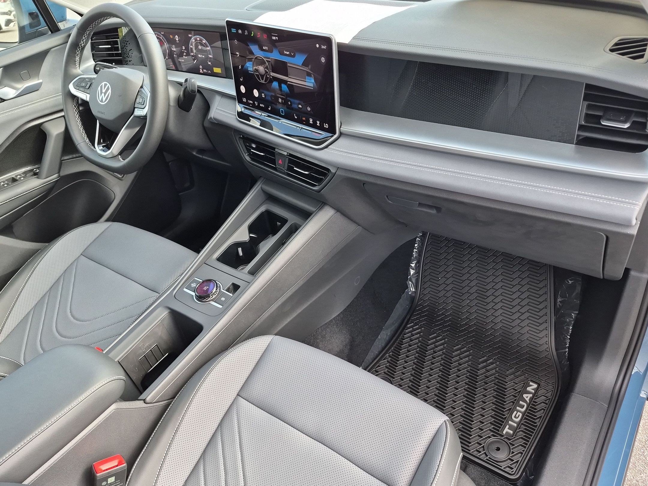 New 2026 Volkswagen Tiguan SE AWD/4WD image 36