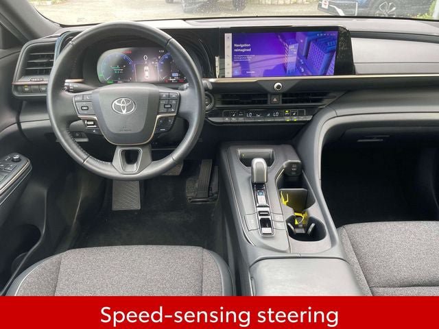 Certified 2023 Toyota Crown AWD/4WD image 17