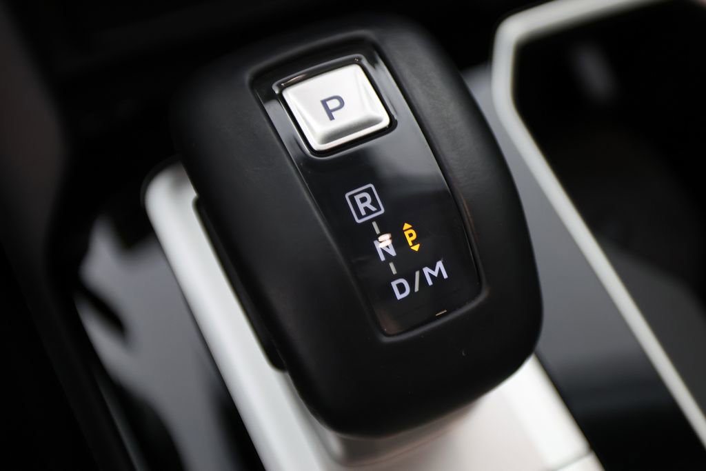 Used 2025 Mitsubishi Outlander SE image 25