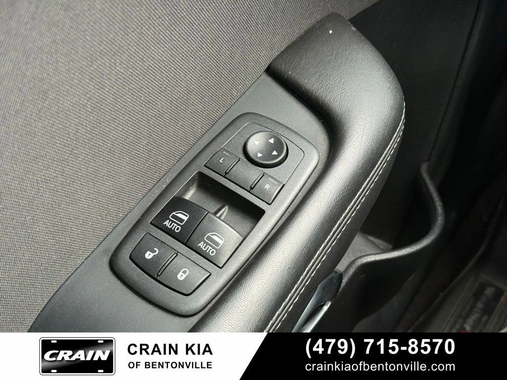 Used 2018 Dodge Challenger R/T w/ Performance Handling Group RWD image 10