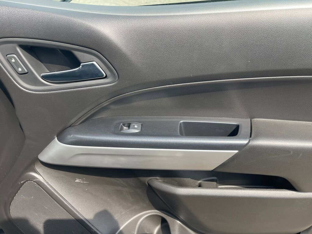 Used 2021 Chevrolet Colorado LT w/ Redline Special Edition image 28