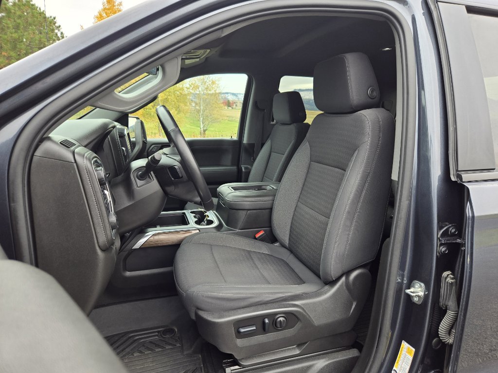 Used 2022 Chevrolet Silverado 1500 LT Trail Boss w/ LPO, Dark Essentials Package image 16