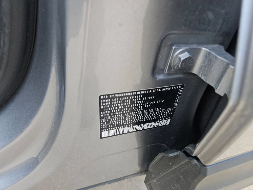 Used 2025 Volkswagen Taos SE FWD image 30