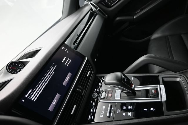 Used 2023 Porsche Cayenne Coupe w/ Premium Package AWD/4WD image 19