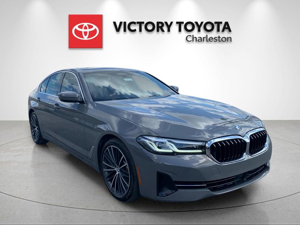Used 2021 BMW 530i xDrive w/ Premium Package image 5