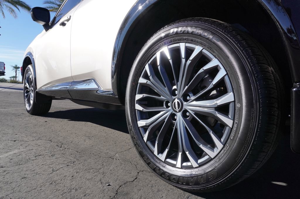 Certified 2025 Nissan Rogue Platinum image 6