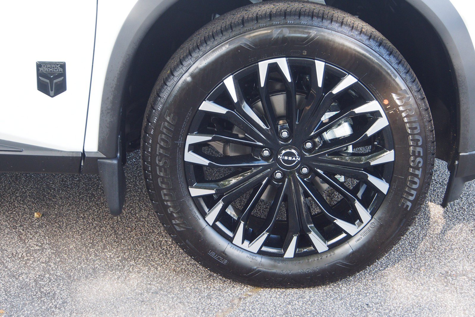 New 2026 Nissan Rogue Dark Armor FWD image 9