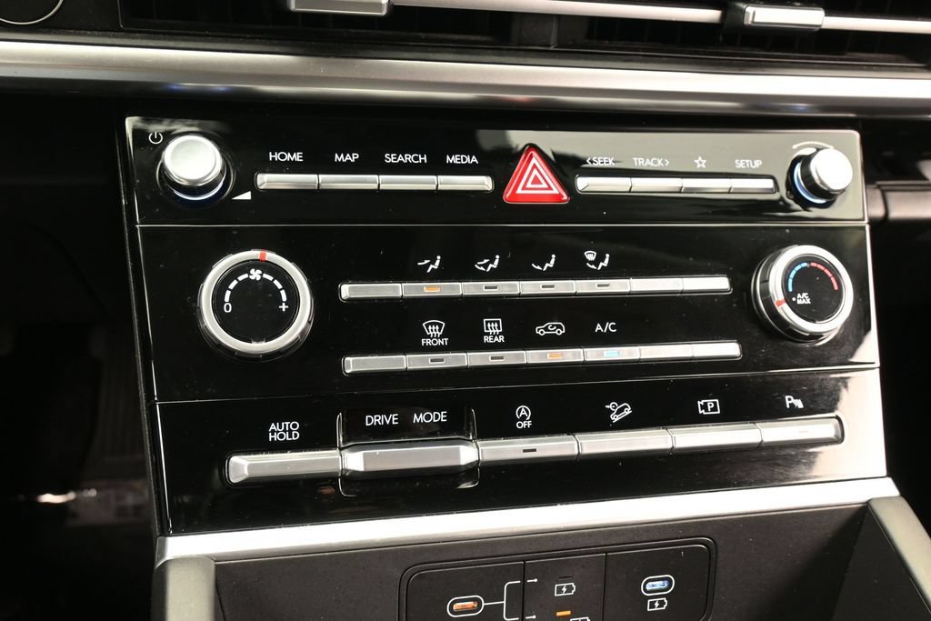 Used 2025 Hyundai Santa Fe SE FWD image 22