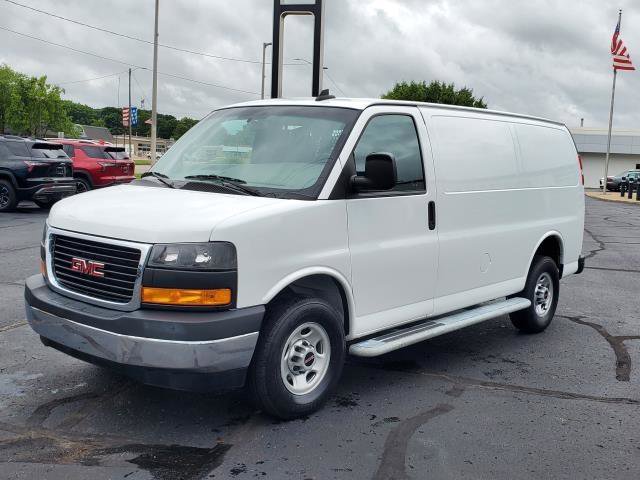 Used 2023 GMC Savana 2500 w/ Driver Convenience Package image 4