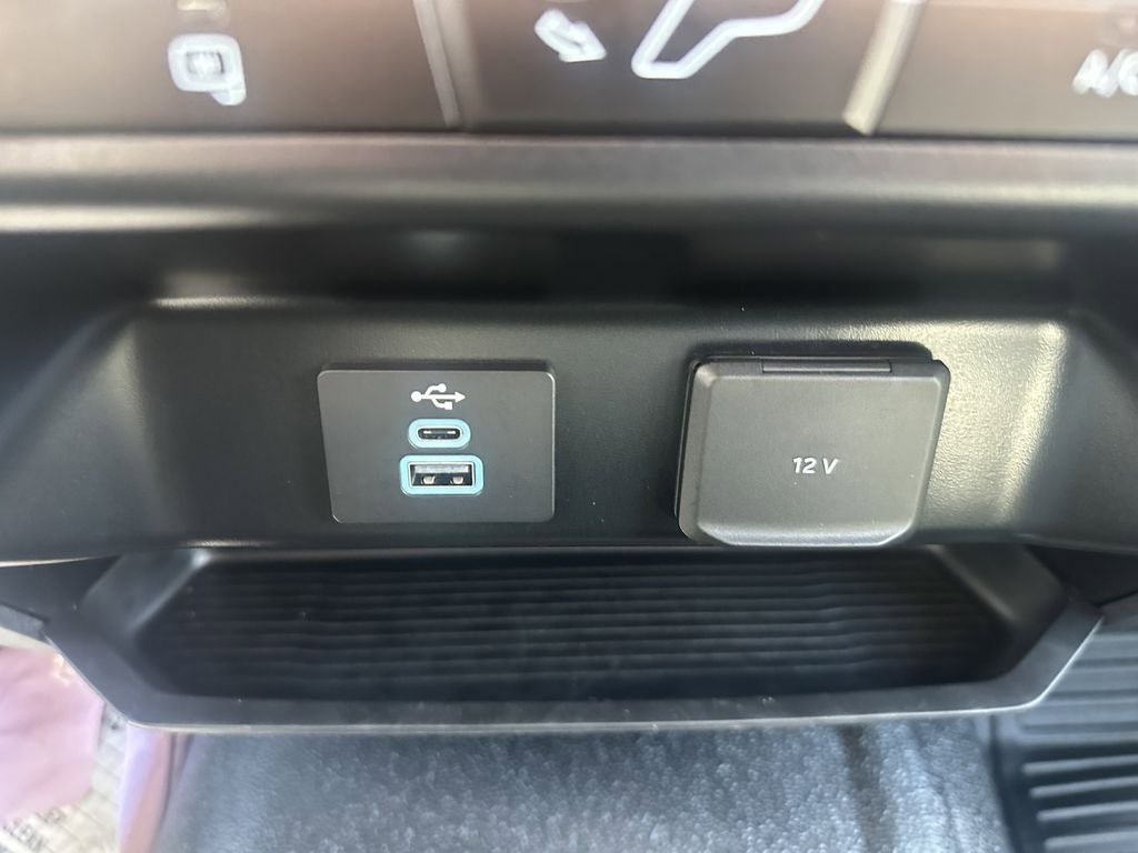 Used 2024 Ford F550 4x4 Regular Cab Super Duty image 20