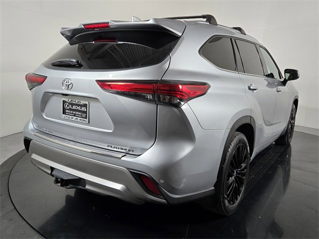 Used 2021 Toyota Highlander Platinum image 6
