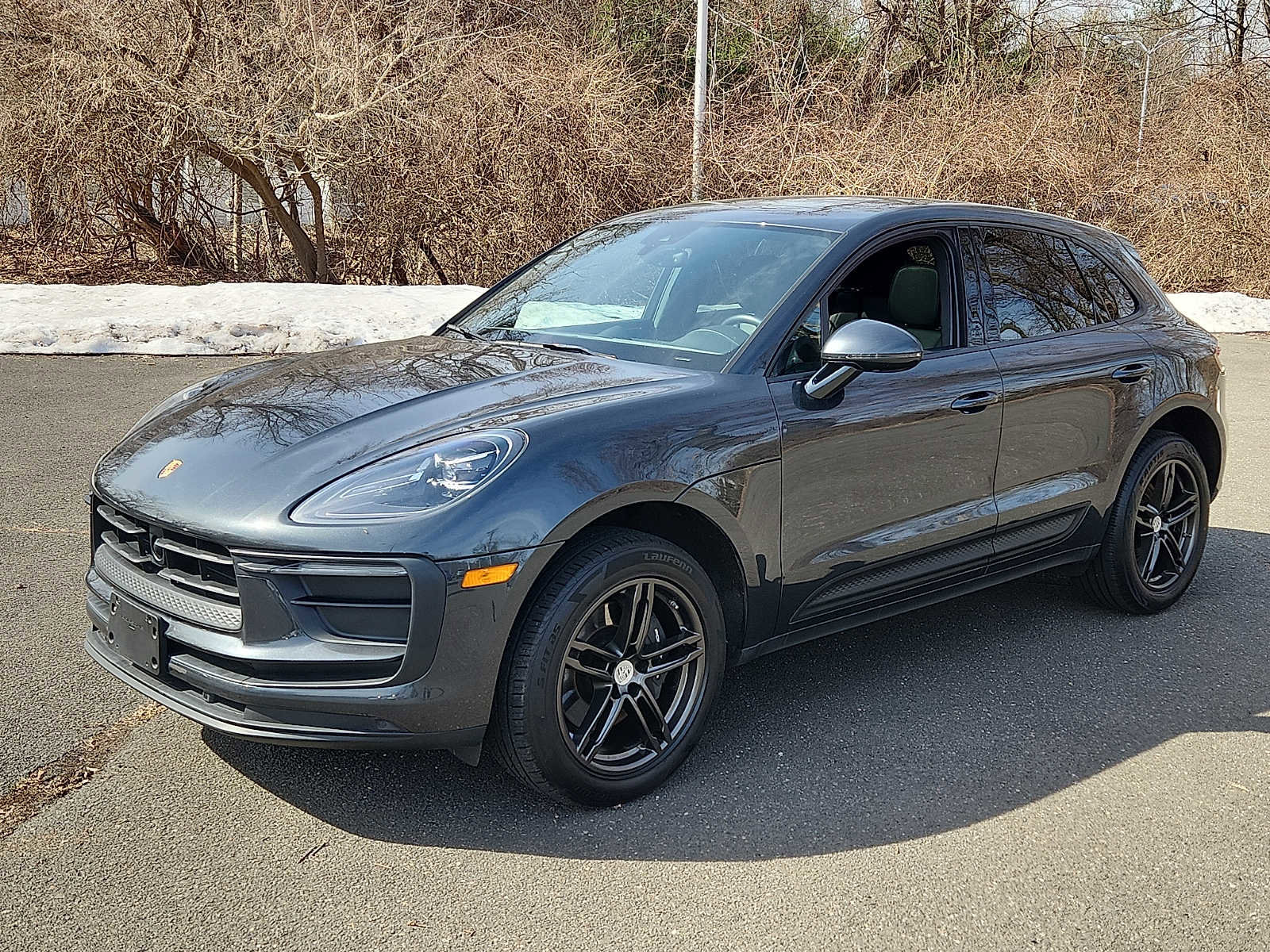 Used 2024 Porsche Macan image 3
