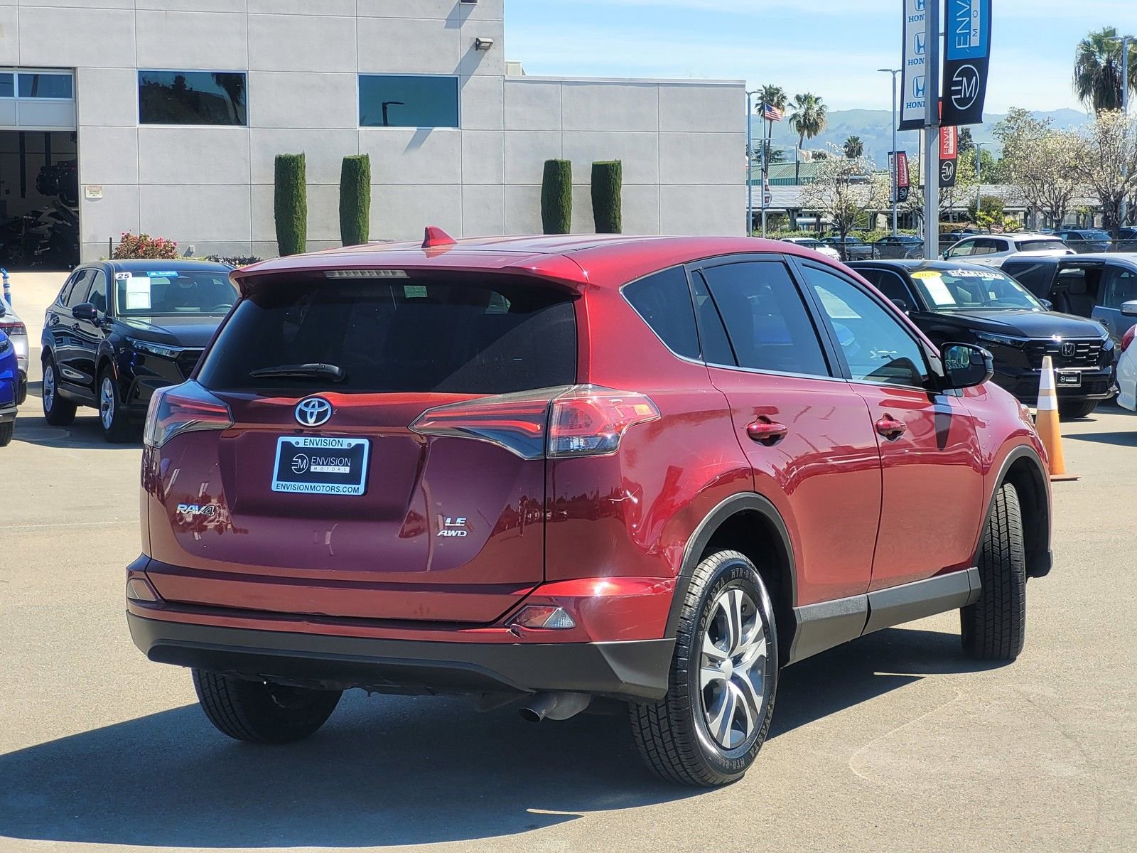 Used 2018 Toyota RAV4 LE w/ All Weather Liner Package AWD/4WD image 4