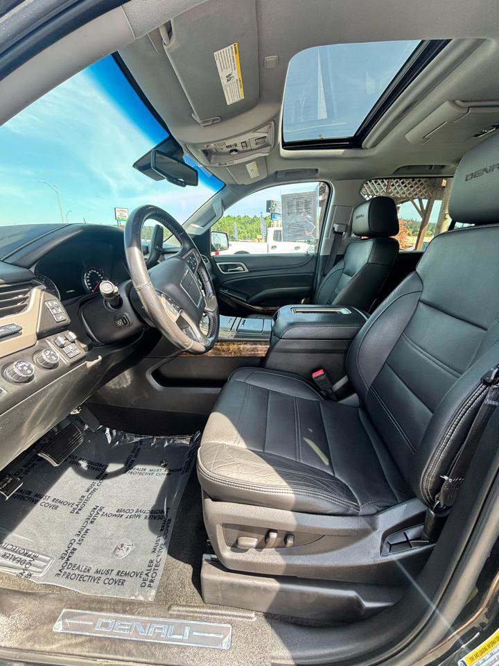 Used 2015 GMC Yukon XL Denali w/ Premium Package AWD/4WD image 23