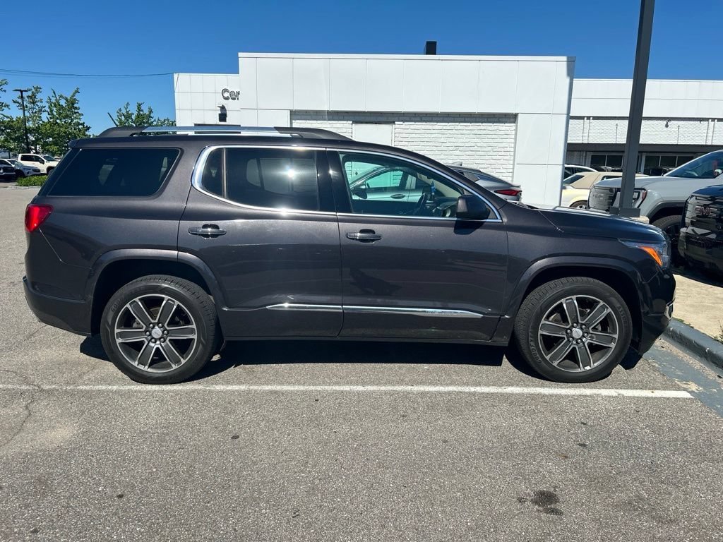 Used 2018 GMC Acadia Denali w/ Technology Package AWD/4WD image 3