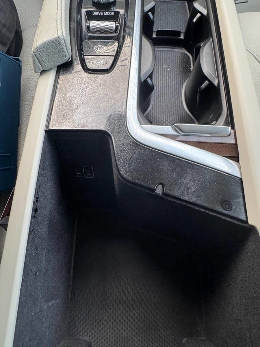 Used 2019 Volvo XC90 T6 Momentum w/ Advanced Package image 48