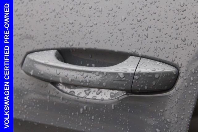 Used 2022 Volkswagen Atlas Cross Sport SE w/ Panoramic Sunroof Package image 16