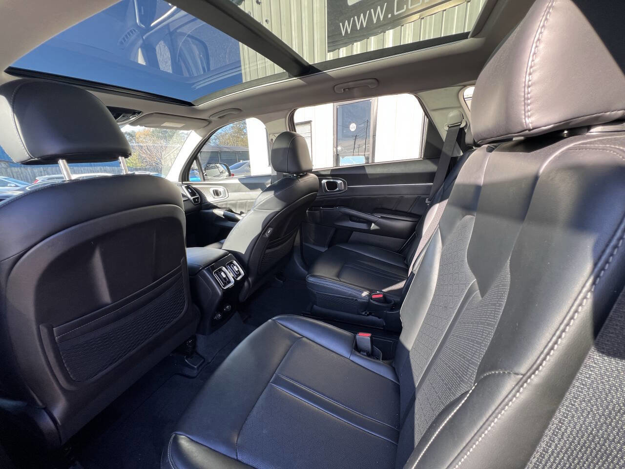 Used 2022 Kia Sorento SX image 12