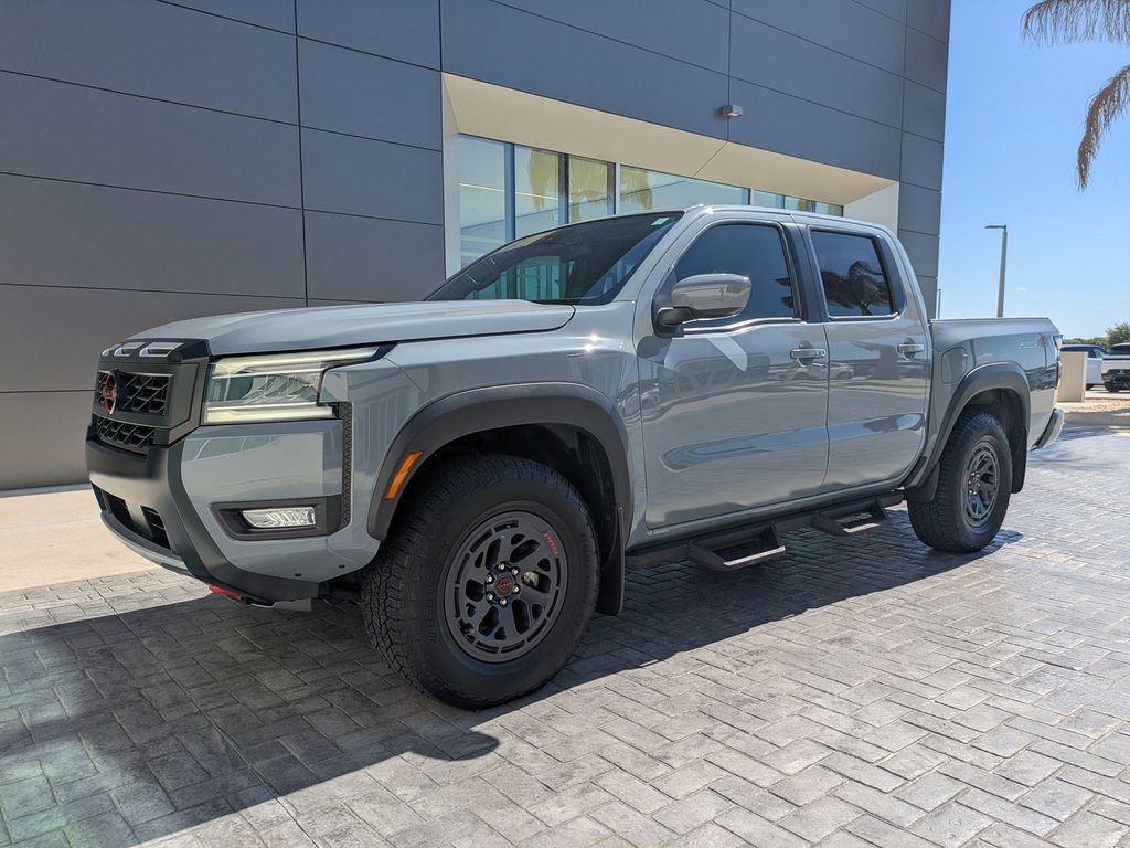 Used 2025 Nissan Frontier PRO-4X AWD/4WD image 9