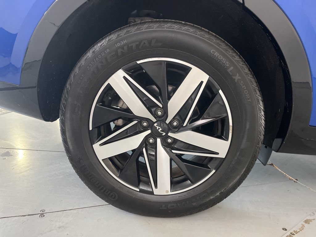 Used 2023 Kia Sorento EX w/ Panoramic Sunroof Package FWD image 17