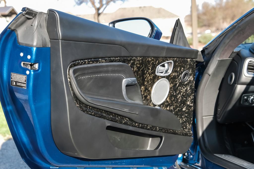 Used 2020 Aston Martin DB11 Coupe image 41