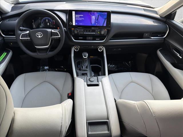 Certified 2026 Toyota Grand Highlander XLE AWD/4WD image 22